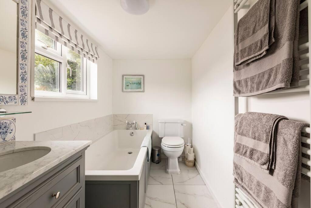 Oak Tree Cottage 阿克菲尔德 外观 照片